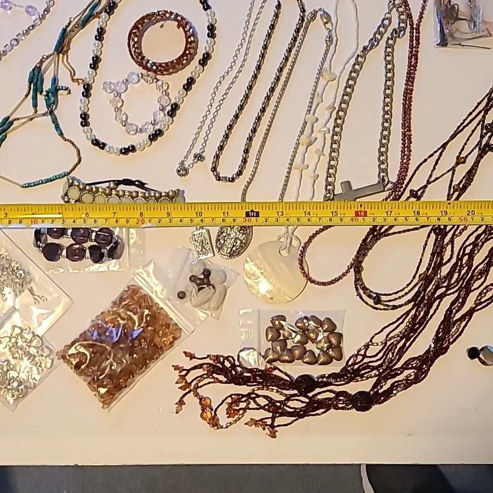 Jewlery and Craft Beads Bundle, Beads, and Necklaces - Picture 12 of 16